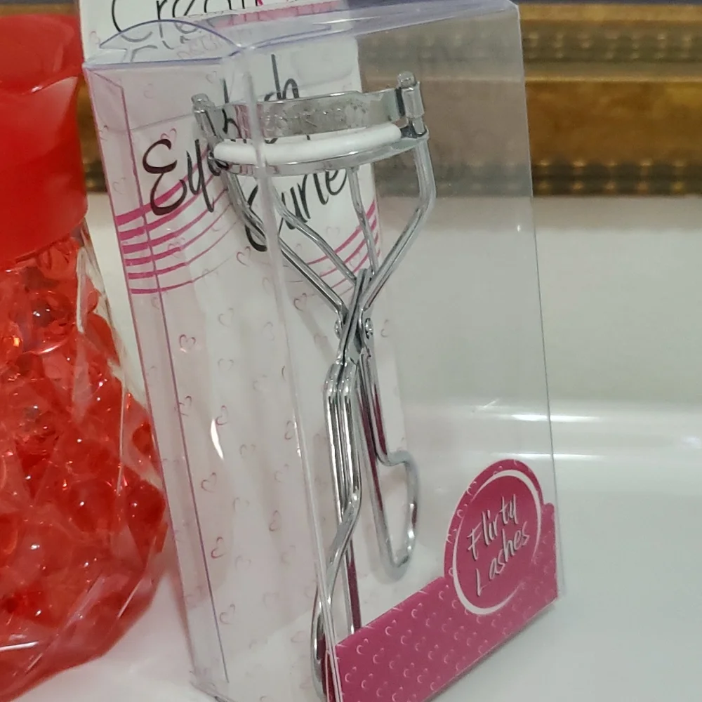 BEAUTY CREATIONS Flirty Lashes Eyelash Curler